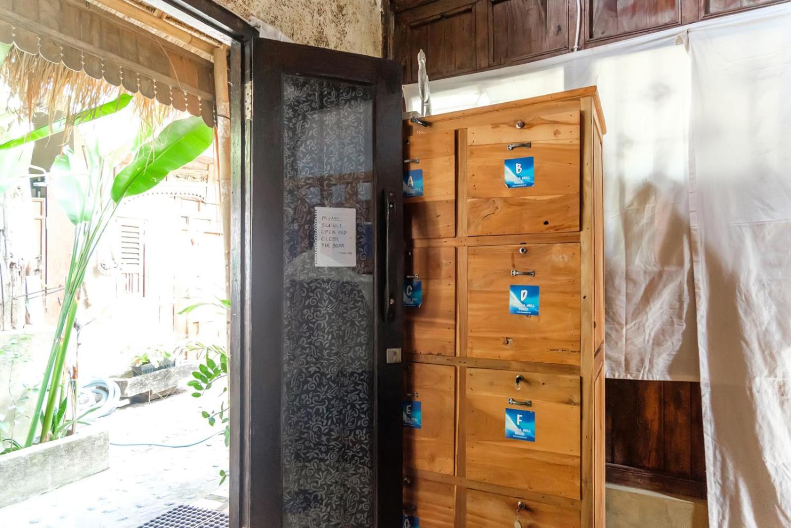 Twospaces Living At Wave And Chill House, Canggu Εξωτερικό φωτογραφία